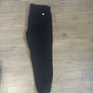 New without tags Men's Levi's Chino Joggers. 33x 30 with elastic.